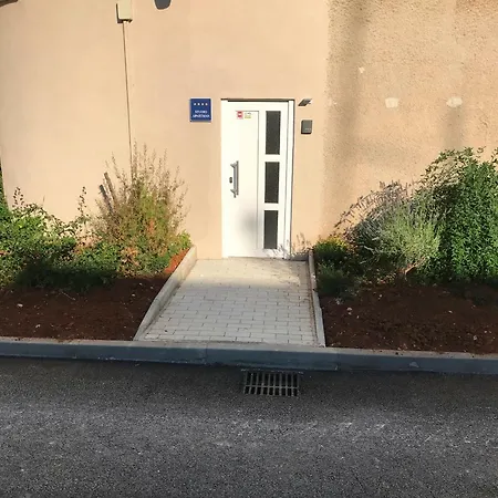 Amfora Deluxe Apartman Póla