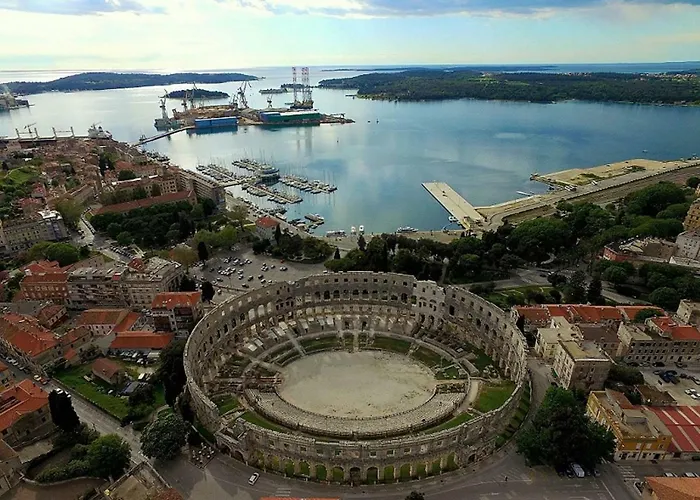 Amfora Deluxe Apartman Pula