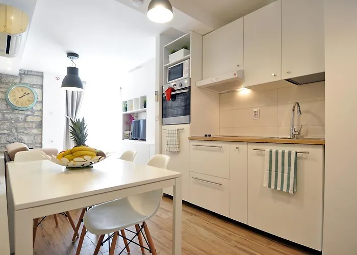 Amfora Deluxe * Pula